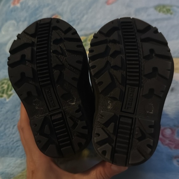 Sorel Toddler Snow Commander Boots, EUC, size 4 - Picture 8 of 11
